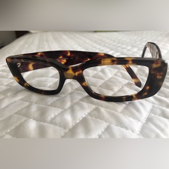 Gucci Eyeglasses - Picture 5 of 10